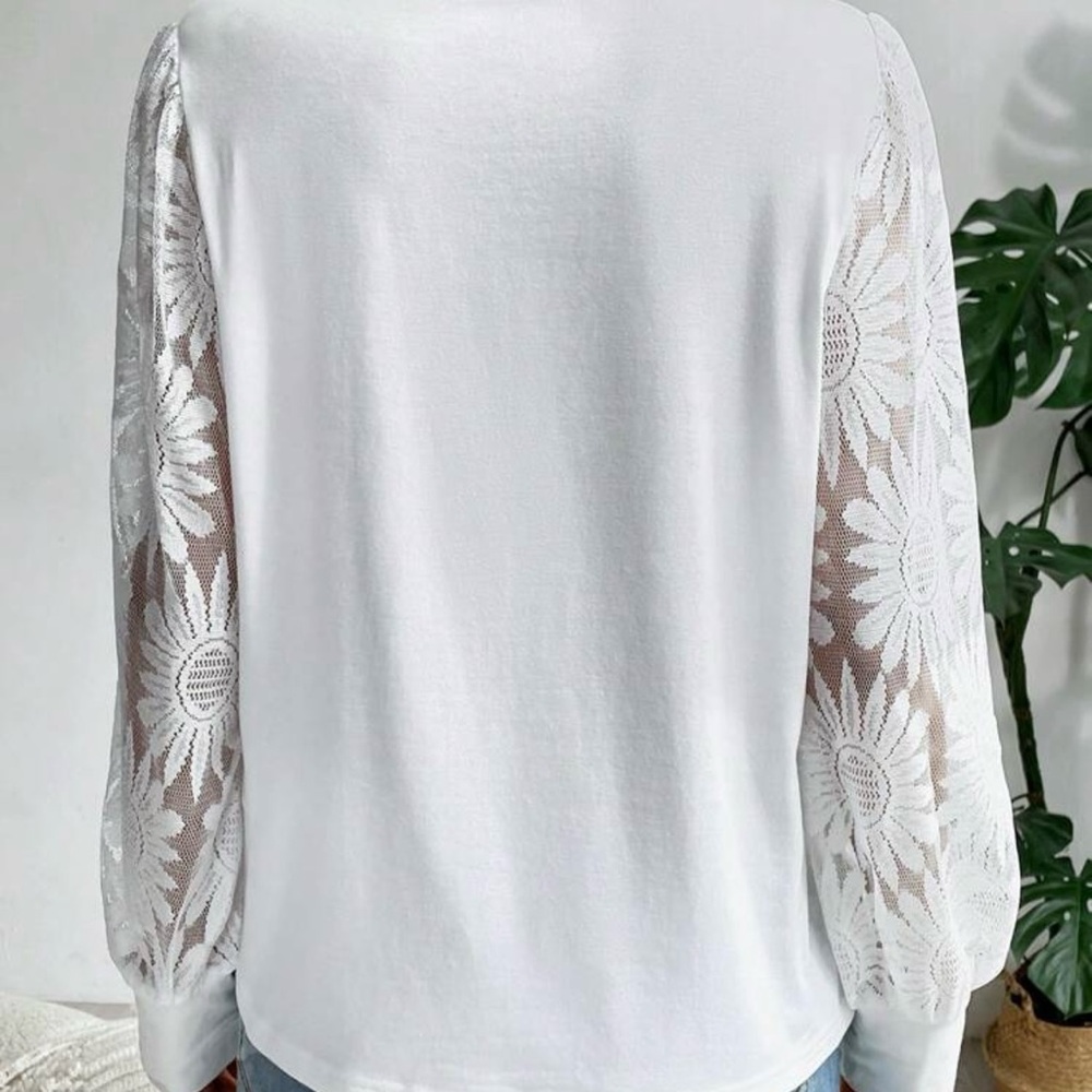 ⭐️Elegant White Lace Sleeve Top - Picture 2 of 4